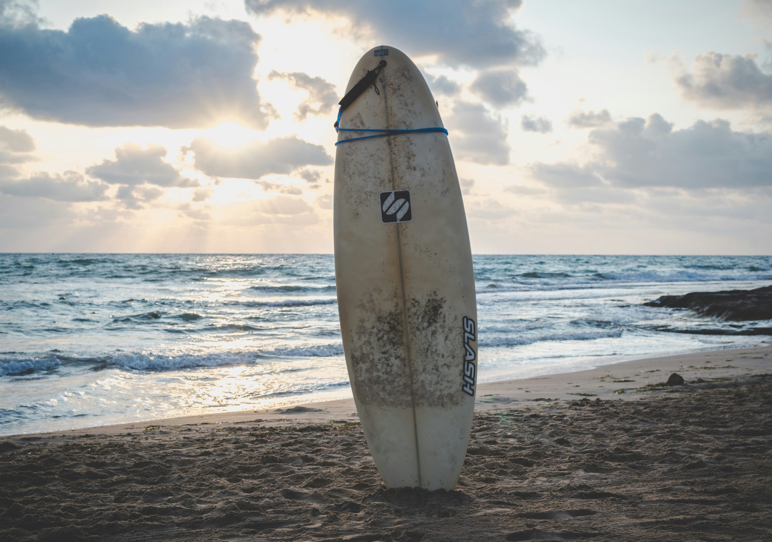 Surfboard Travels 2,400km – Kiwi Kids News