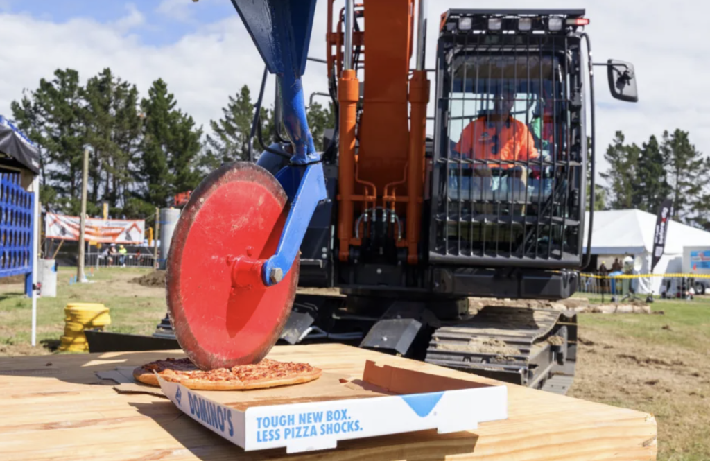 Digger pizza-slicing competition – Kiwi Kids News